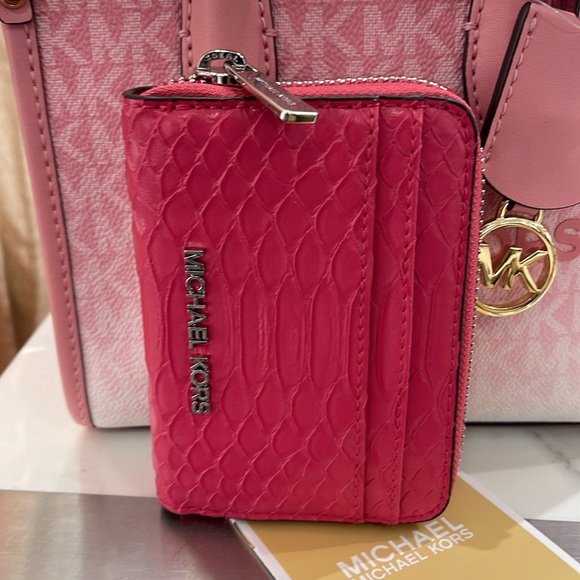 Michael Kors Women Medium Zip Around Card Case Coin Pouch Wallet Electric Pink - Picture 4 of 16